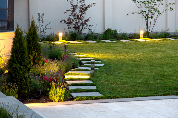 How to Set the Mood in Your Outdoor Space with Ambiant Lighting