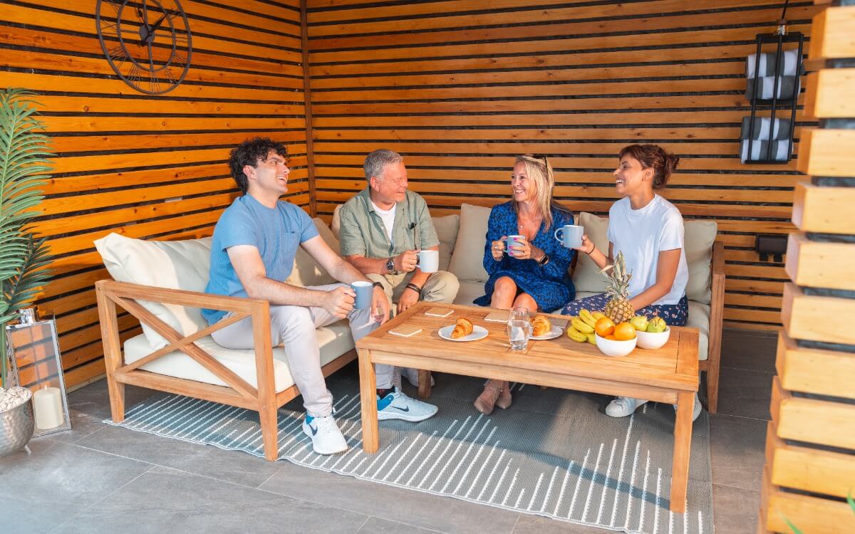 From BBQs to Blankets: Transforming Your Patio for Autumn Evenings