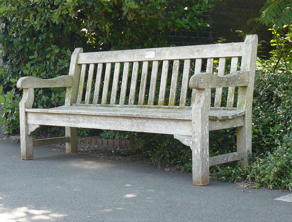 Exploring the Science Behind the Durability of Teak Furniture